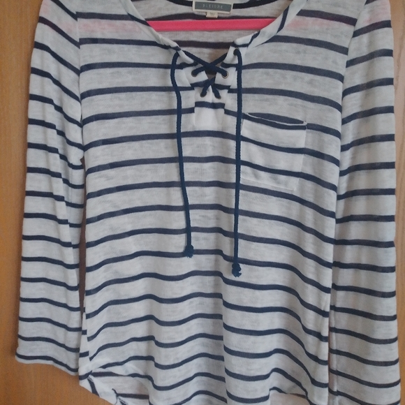 Pleione, top 3/4 sleeve - Picture 1 of 3